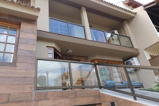 Área externa de casa à venda com 3 quartos, 350m² em Espírito Santo, Porto Alegre