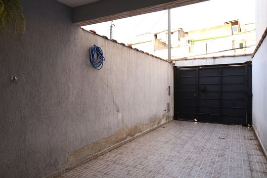 Garagem de casa à venda com 3 quartos, 120m² em Parque Savoy City, São Paulo