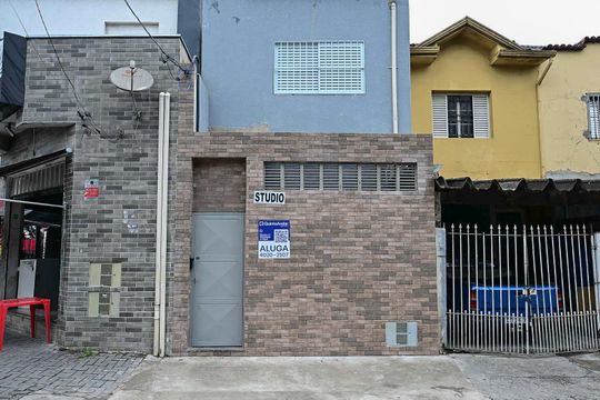 Fachada de kitnet/studio para alugar com 1 quarto, 38m² em Lapa de Baixo, São Paulo