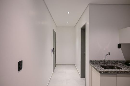 Hall de Entrada de kitnet/studio para alugar com 1 quarto, 28m² em Lapa de Baixo, São Paulo