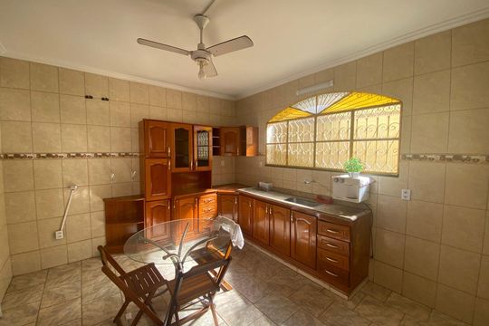 Cozinha de casa para alugar com 3 quartos, 390m² em Campo Grande, Rio de Janeiro
