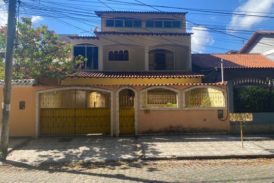 Fachada de casa para alugar com 3 quartos, 390m² em Campo Grande, Rio de Janeiro
