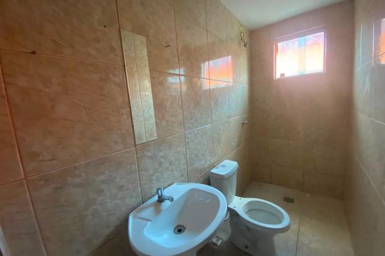 Banheiro social de casa para alugar com 3 quartos, 120m² em Tres Barras, Contagem