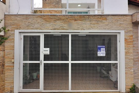 Fachada de casa à venda com 3 quartos, 192m² em Vila Antonieta, São Bernardo do Campo