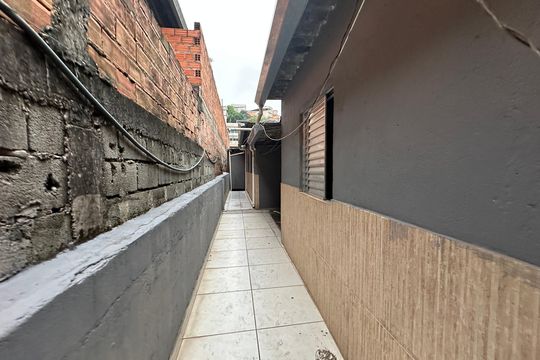 Quintal de casa à venda com 2 quartos, 150m² em Parque Imperial, Barueri