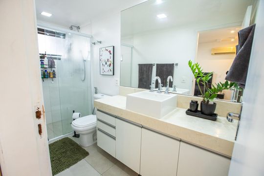 Banheiro de apartamento à venda com 1 quarto, 82m² em Brooklin, São Paulo