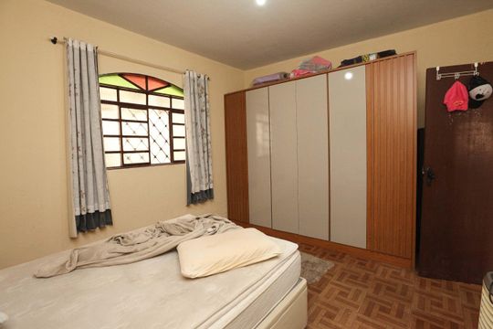 Casa para alugar com 5 quartos, 200m² em Eldorado, Contagem