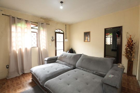 Casa para alugar com 5 quartos, 200m² em Eldorado, Contagem