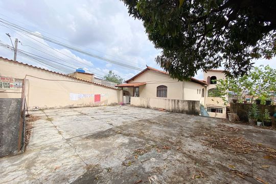 Casa para alugar com 5 quartos, 200m² em Eldorado, Contagem