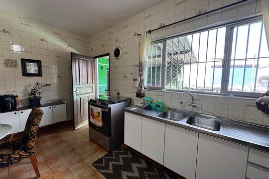 Cozinha de casa à venda com 3 quartos, 323m² em Jardim Belval, Barueri