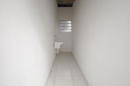 Área de Serviço de casa para alugar com 1 quarto, 70m² em Jardim do Estádio, Santo André