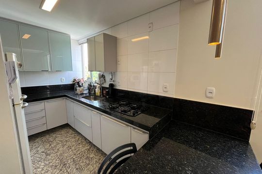 Cozinha de apartamento à venda com 2 quartos, 135m² em Carmo, Belo Horizonte