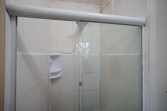 Banheiro de casa para alugar com 1 quarto, 55m² em Rio Tavares, Florianópolis