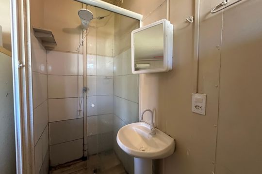 Banheiro de casa para alugar com 1 quarto, 55m² em Rio Tavares, Florianópolis