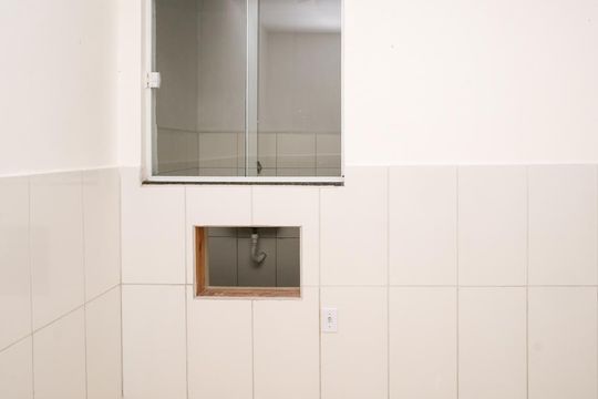 Quarto 2 de apartamento para alugar com 2 quartos, 65m² em Vila Emil, Mesquita