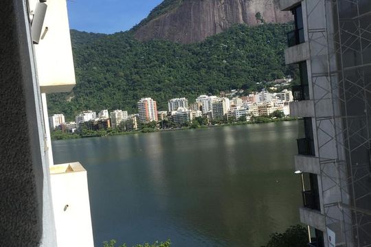 Vista da janela de apartamento para alugar com 2 quartos, 91m² em Lagoa, Rio de Janeiro