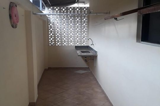 Área de serviço de casa à venda com 5 quartos, 200m² em Jardim Imperial, São Paulo