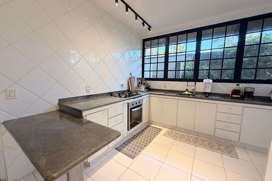 Cozinha de casa de condomínio à venda com 5 quartos, 660m² em Jardim Novo Mundo, Jundiaí
