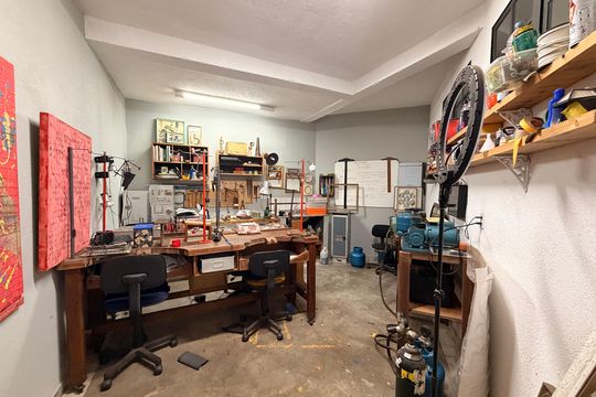 Garagem - oficina de casa de condomínio à venda com 5 quartos, 660m² em Jardim Novo Mundo, Jundiaí