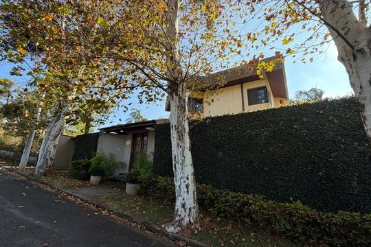 Fachada de casa de condomínio à venda com 5 quartos, 660m² em Jardim Novo Mundo, Jundiaí