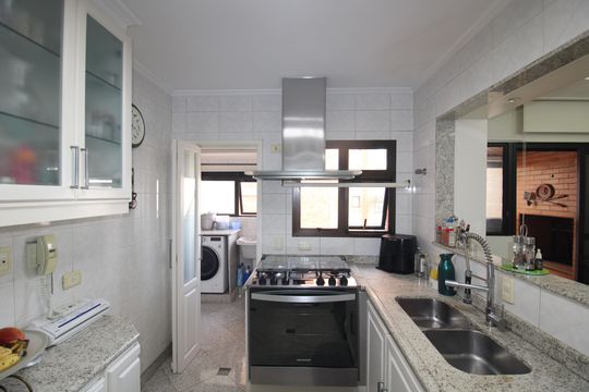 Cozinha de apartamento à venda com 4 quartos, 210m² em Santana, São Paulo