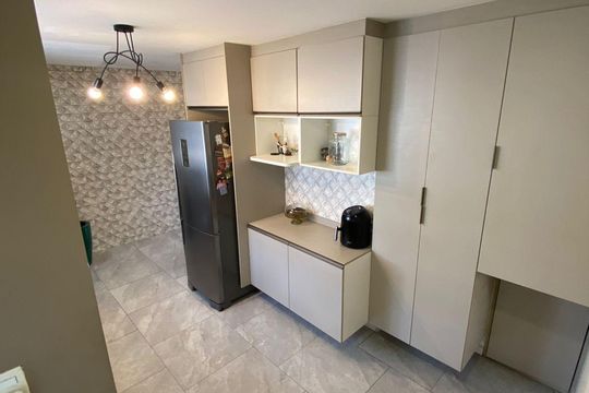 Cozinha de casa de condomínio à venda com 3 quartos, 117m² em Cidade Nova, Jundiaí