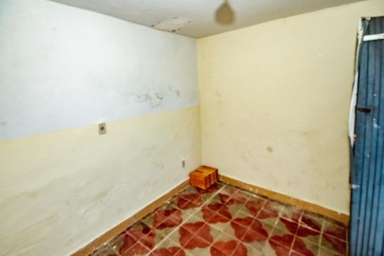 Casa à venda com 2 quartos, 480m² em Planalto, Belo Horizonte