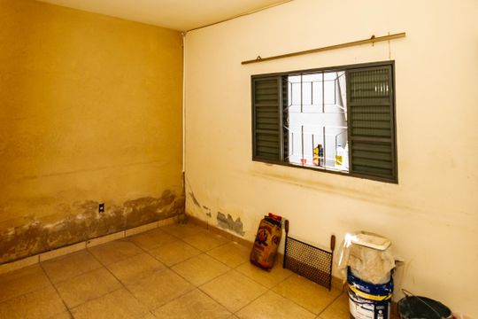 Casa à venda com 2 quartos, 480m² em Planalto, Belo Horizonte