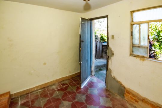 Casa à venda com 2 quartos, 480m² em Planalto, Belo Horizonte