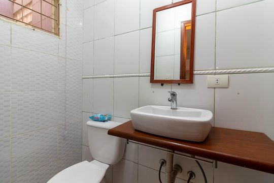 Banheiro 3 de casa à venda com 3 quartos, 85m² em Jardim Sonia, São Paulo