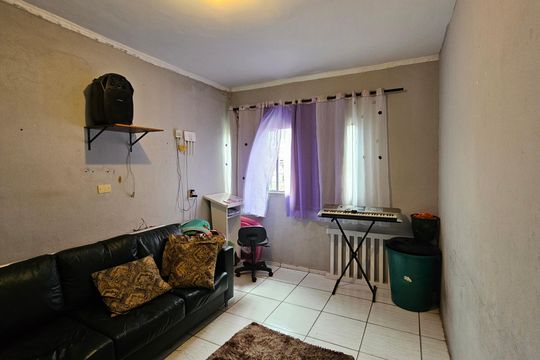 Sala de casa à venda com 2 quartos, 130m² em Padroeira, Osasco