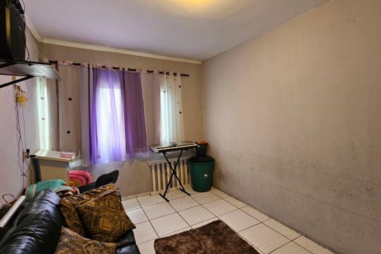Sala de casa à venda com 2 quartos, 130m² em Padroeira, Osasco