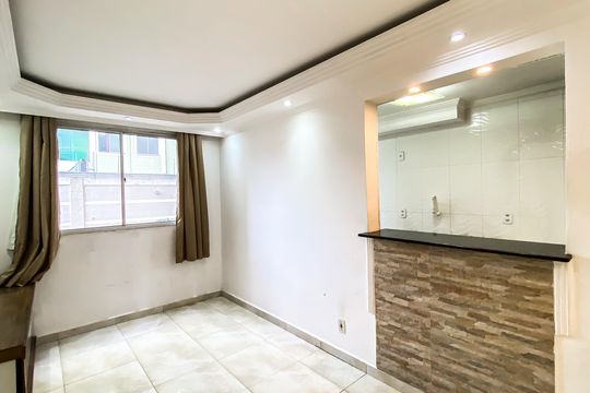 Apartamento à venda com 2 quartos, 68m² em Jardim Santa Teresinha, São Paulo