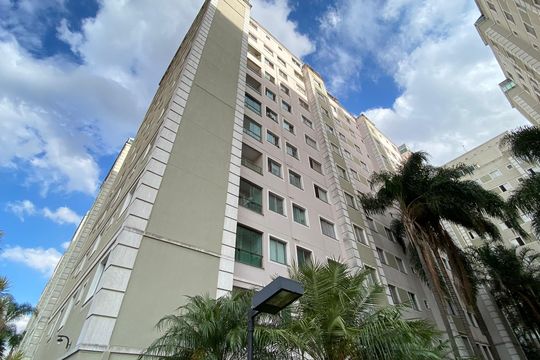 Fachada de apartamento à venda com 2 quartos, 68m² em Jardim Santa Teresinha, São Paulo