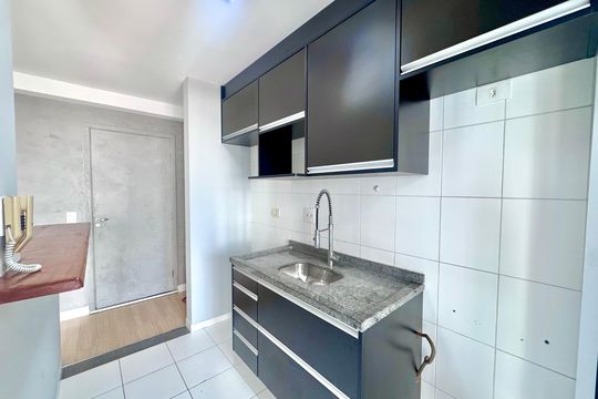 Cozinha de apartamento para alugar com 2 quartos, 58m² em Vila Rosalia, Guarulhos