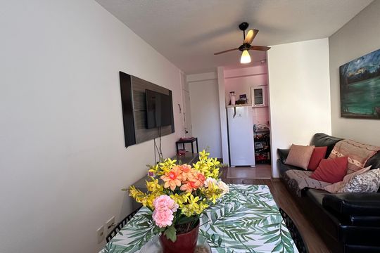 Sala de apartamento para alugar com 3 quartos, 61m² em Vargem Grande, Rio de Janeiro