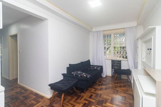 Apartamento à venda com 3 quartos, 68m² em Azenha, Porto Alegre