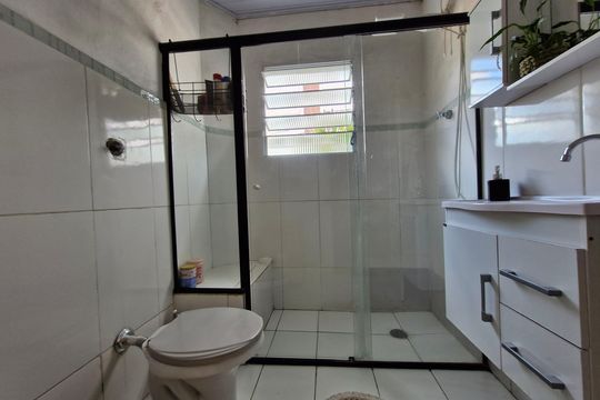 Banheiro de casa à venda com 3 quartos, 100m² em Vila Dom Pedro I, São Paulo