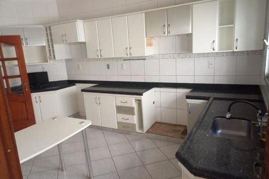 Cozinha de casa para alugar com 4 quartos, 239m² em Morada da Colina, Uberlândia