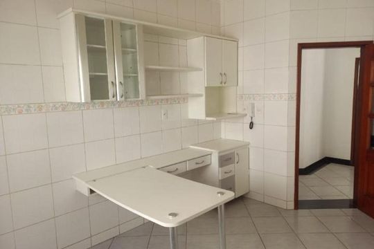 Cozinha de casa para alugar com 4 quartos, 239m² em Morada da Colina, Uberlândia