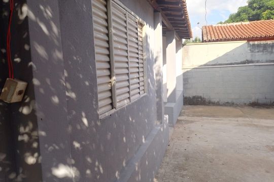 Área externa de casa à venda com 4 quartos, 150m² em Jardim Independência, Campinas
