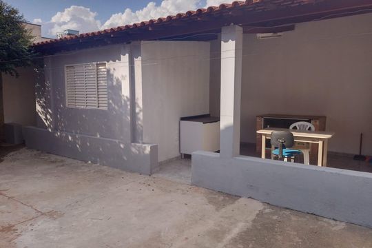 Fachada de casa à venda com 4 quartos, 150m² em Jardim Independência, Campinas