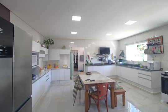 Cozinha de casa à venda com 4 quartos, 1000m² em Interlagos, São Paulo