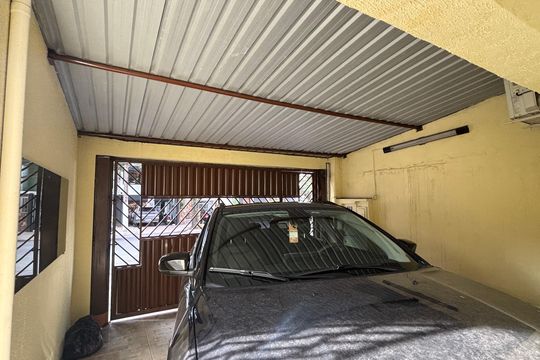 Garagem de casa à venda com 3 quartos, 210m² em Vila Clementino, São Paulo