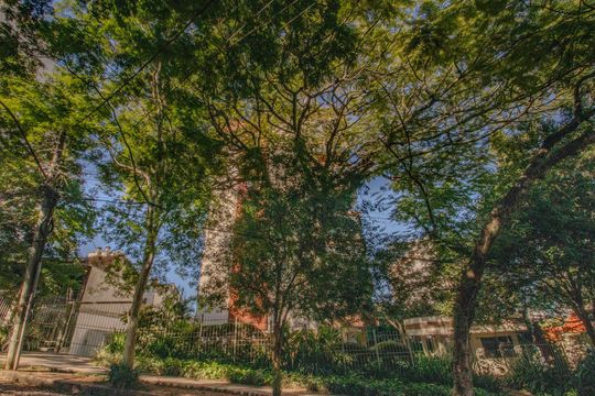 Fachada de apartamento para alugar com 3 quartos, 185m² em Petrópolis, Porto Alegre