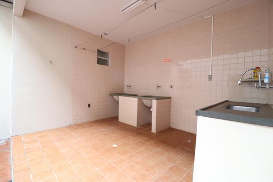 Área de Serviço de casa para alugar com 9 quartos, 300m² em Centro, Uberlândia
