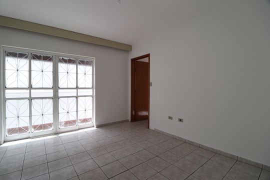 Quarto 4 - Suíte de casa para alugar com 9 quartos, 300m² em Centro, Uberlândia