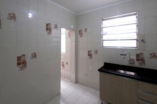 Cozinha de apartamento para alugar com 2 quartos, 62m² em Aparecida, Santos