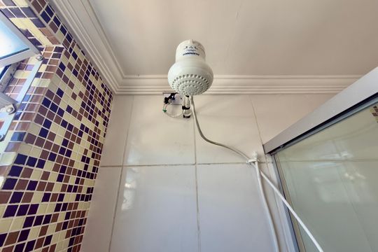 Banheiro Social de apartamento à venda com 2 quartos, 44m² em Tropical, Contagem