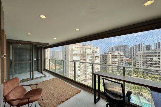 Varanda de apartamento à venda com 3 quartos, 125m² em Barra da Tijuca, Rio de Janeiro